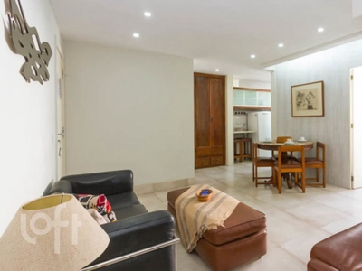 Apartamento à venda em Copacabana com 65 m², 2 quartos, 1 suíte, 1 vaga