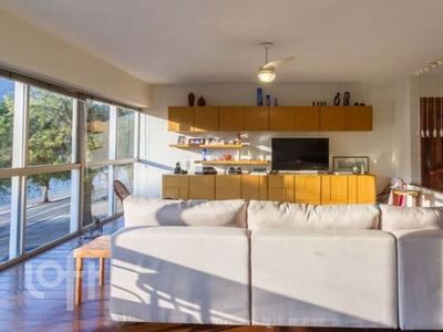 Apartamento à venda em Lagoa com 240 m², 3 quartos, 2 suítes, 2 vagas