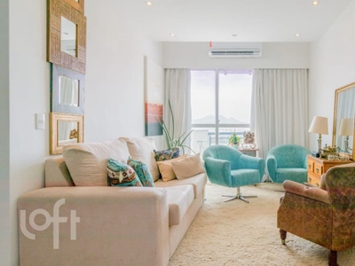 Apartamento à venda em Recreio dos Bandeirantes com 116 m², 3 quartos, 2 suítes, 2 vagas