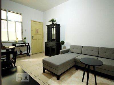 APARTAMENTO no 1º andar mobiliado com 2 dormitórios