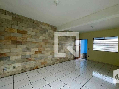 Casa com 3 quartos à venda no bairro Aparecida, 360m²