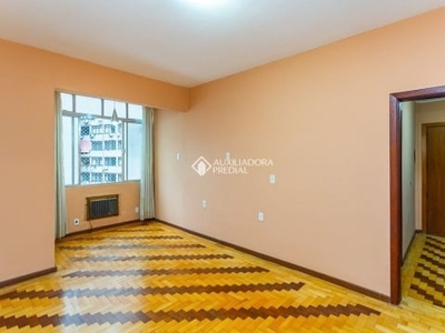 Apartamento 2 dormitórios com 73m² no centro histórico