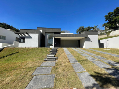 Casa Térrea . 3 Suítes. Terreno Com 569m/construção 236m. Aldeia Da Serra