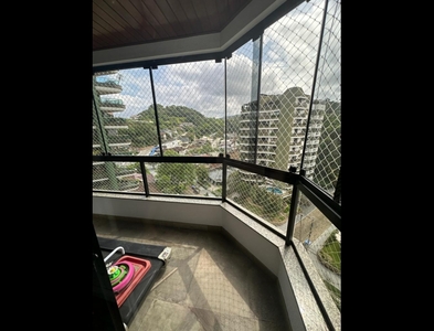 Apartamento no Bairro Jardim Blumenau em Blumenau com 3 Dormitórios (3 suítes) e 212 m²