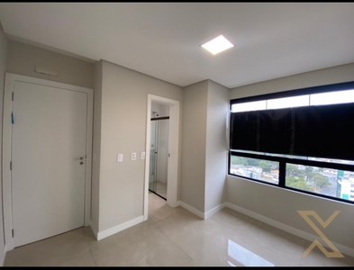 Apartamento no Bairro Victor Konder em Blumenau com 3 Dormitórios (3 suítes) e 108 m²