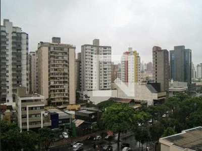 APARTAMENTO no 6º andar com 3 dormitórios