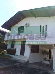 Casa Comercial com 3 quartos para alugar no bairro Adrianópolis
