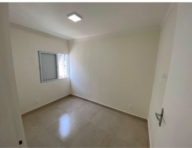 Apartamento Conjunto BNH a venda com 60 metros, com 3 quartos em Aparecida - Santos