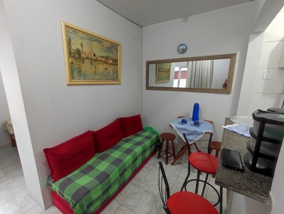 Apartamento de quarto e sala em Copacabana