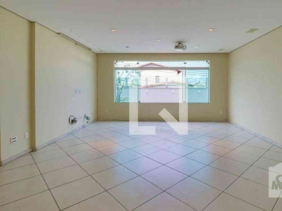 Casa com 4 quartos à venda no bairro Esplanada, 360m²