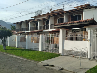 Casa em Caraguatatuba - Martin de Sá