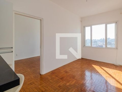 APARTAMENTO no 15º andar com 1 dormitório