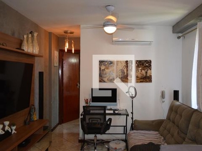 APARTAMENTO no 8º andar com 1 dormitório e 1 garagem