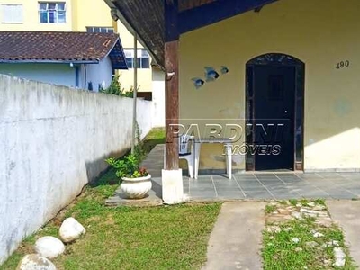 Casa com edícula na praia da Maranduba em Ubatuba!