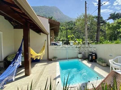 Excelente casa com piscina no condomínio Pedra Verde, praia do Lázaro em Ubatuba!