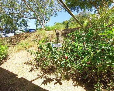 2 dormitórios, 1 banheiros, 1 vaga na garagem, 267M² de Área Construída