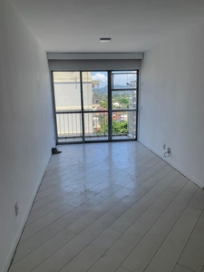 Apartamento à venda em Barra da Tijuca com 72 m², 2 quartos, 1 vaga