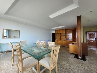 Apartamento à venda em Copacabana com 200 m², 3 quartos, 1 suíte, 1 vaga
