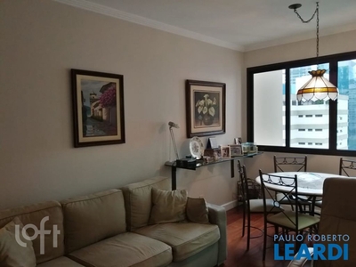 Apartamento à venda em Itaim Bibi com 195 m², 3 quartos, 2 suítes, 3 vagas