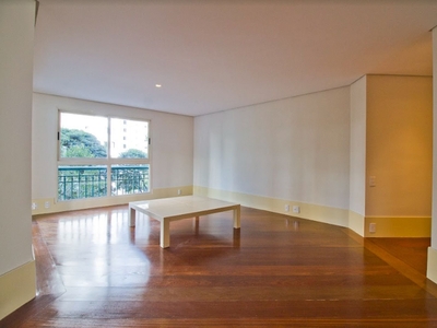 Apartamento à venda em Jardim América com 176 m², 3 quartos, 3 suítes, 3 vagas