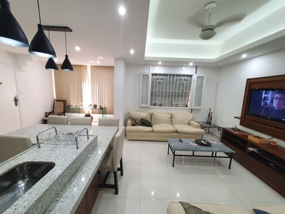 Apartamento à venda em Laranjeiras com 90 m², 3 quartos, 1 suíte