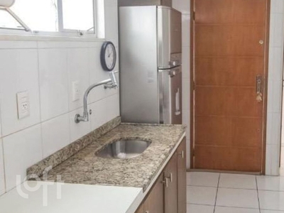 Apartamento à venda em Vila Olímpia com 74 m², 2 quartos, 1 vaga