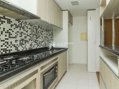 Apartamento com 3 quartos para alugar na Rua Carlos Reverbel, 200, Jardim Carvalho, Porto Alegre, 68 m2 por R$ 2.000