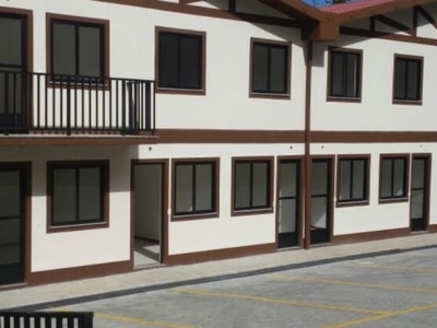 Apartamento para aluguel tem 60 metros quadrados com 2 quartos em samambaia - petrópolis - rj