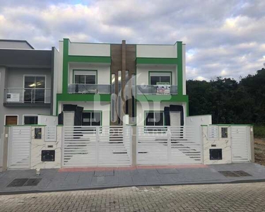 Casa à venda 2 suites, passível de financiamento bancário em São José - SC