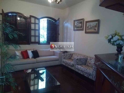 Casa com 3 quartos à venda no bairro Santa Amélia, 140m²