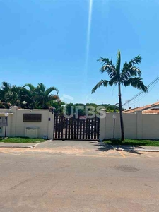 Casa com 3 quartos à venda no bairro Sítios Santa Luzia, 160m²