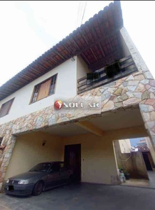 Casa com 4 quartos à venda no bairro Planalto, 222m²