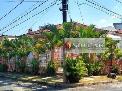 Casa com 5 quartos à venda no bairro Itapoã, 360m²