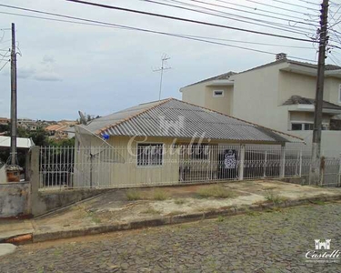 Casa na Vila Etrela