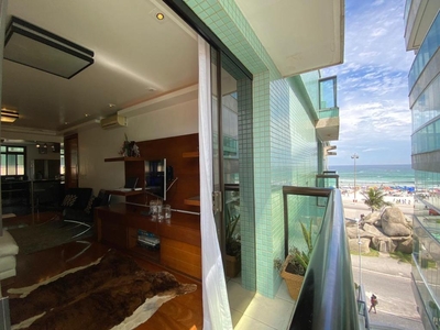 Cobertura em Centro, Cabo Frio/RJ de 229m² 3 quartos à venda por R$ 3.149.000,00