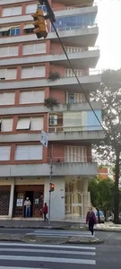 Apartamento em Avenida Independência - Independência - Porto Alegre/RS