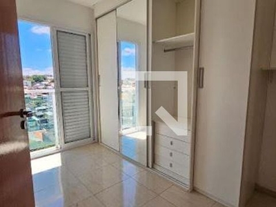 APARTAMENTO no 2º andar mobiliado com 2 dormitórios e 1 garagem