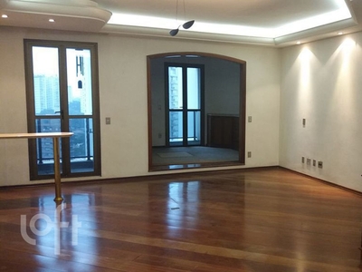 Apartamento à venda em Campo Belo com 240 m², 3 quartos, 3 suítes, 3 vagas