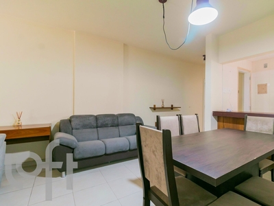 Apartamento à venda em Copacabana com 73 m², 2 quartos, 1 suíte, 1 vaga