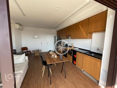 Apartamento à venda em Vila Madalena com 70 m², 2 quartos, 2 suítes, 2 vagas