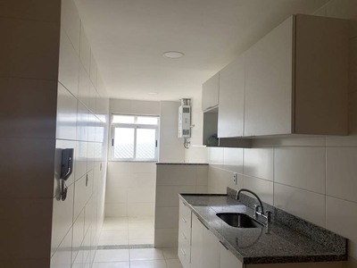 Apartamento com 2 Quartos e 2 banheiros para Alugar, 82 m² por R$ 1.800/Mês