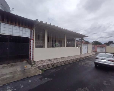 Casa 4 suítes a venda no Conjunto Ajuricaba Manaus