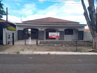 Casa em Centro, Apucarana/PR de 140m² 4 quartos à venda por R$ 569.000,00