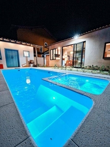Casa em Miguel Couto, Cabo Frio/RJ de 216m² 3 quartos à venda por R$ 1.574.000,00