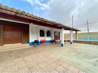 Casa em Ponta Negra, Natal/RN de 214m² 5 quartos à venda por R$ 699.000,00