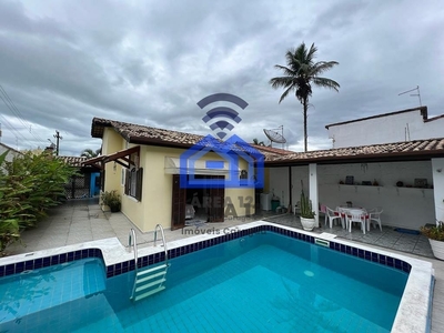Casa em Sumaré, Caraguatatuba/SP de 200m² 3 quartos à venda por R$ 749.000,00