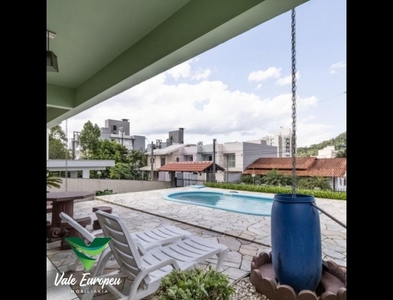 Casa no Bairro Salto Weissbach em Blumenau com 3 Dormitórios (1 suíte) e 156.75 m²