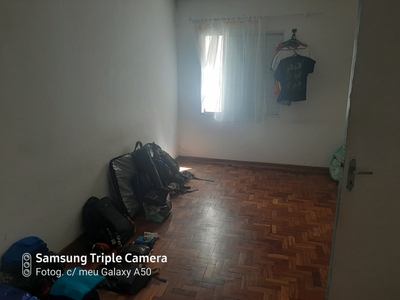 Alugo quarto vazio no meu ap