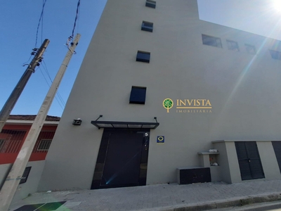 Apartamento em Rio Caveiras, Biguaçu/SC de 0m² 1 quartos para locação R$ 1.200,00/mes