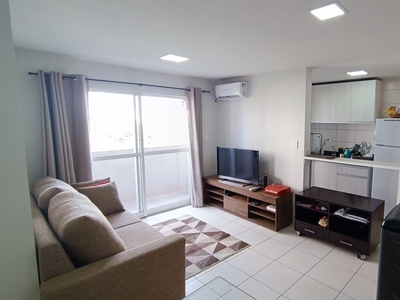 Apartamento em Zona 07, Maringá/PR de 72m² 1 quartos à venda por R$ 349.000,00